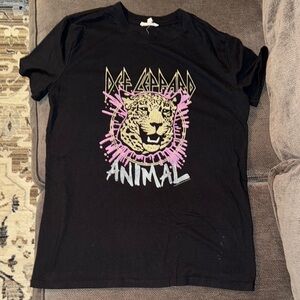 Def Leppard Animal Black Graphic T-Shirt women’s XS